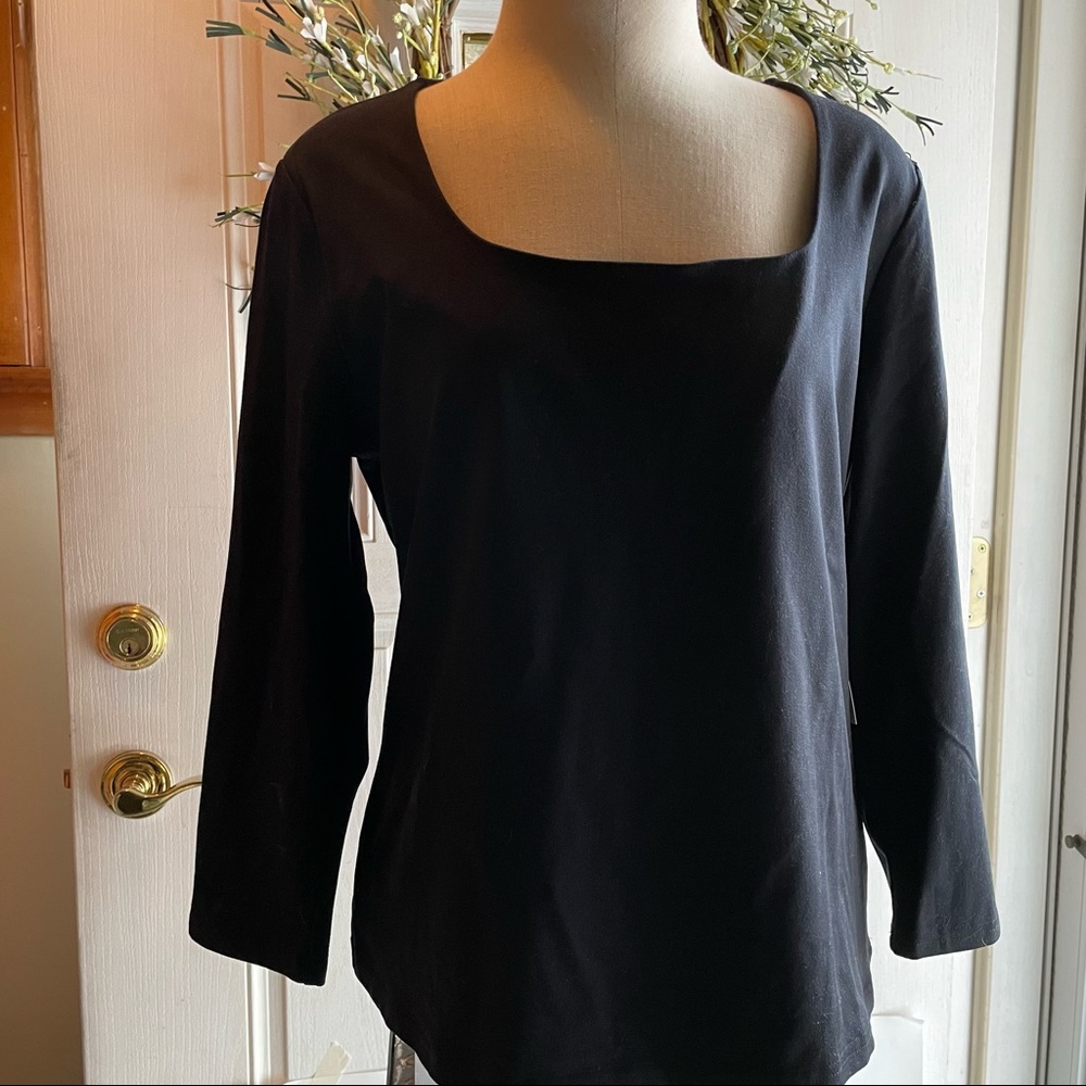 NWT Woman’s Size Medium Black Context 3/4 Sleeve Shirt